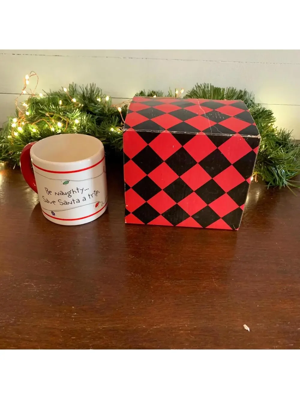 Vintage Sassy Sisters Christmas Mug: 